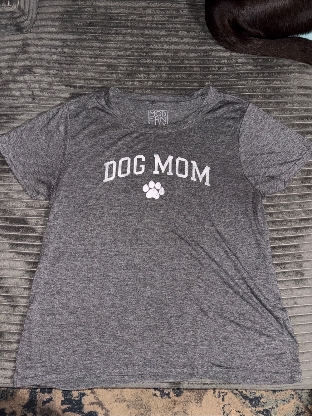 Modern Lux Gray "Dog Mom" Short Sleeve Tee